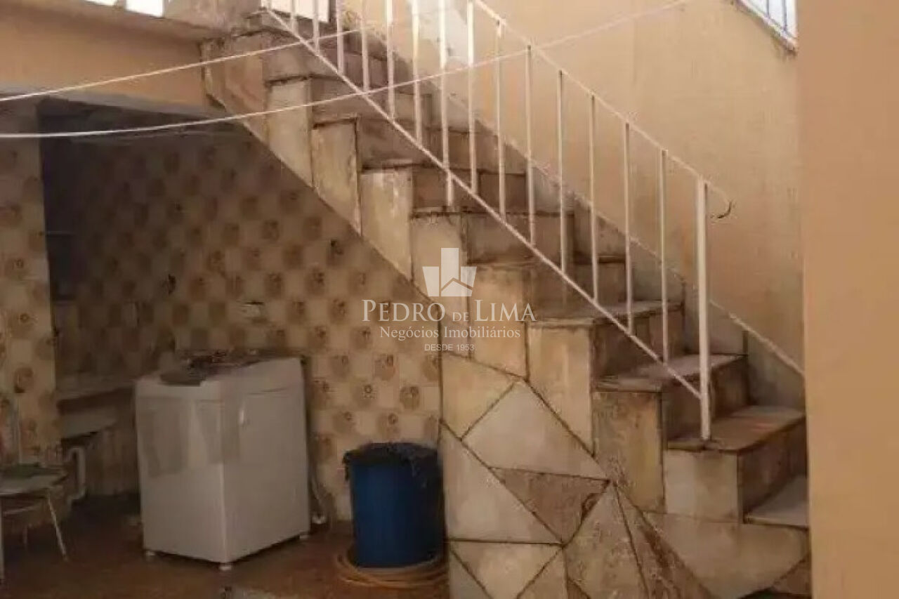 Sobrado Frontal, 3 quartos,, 2 vagas na Agua Rasa