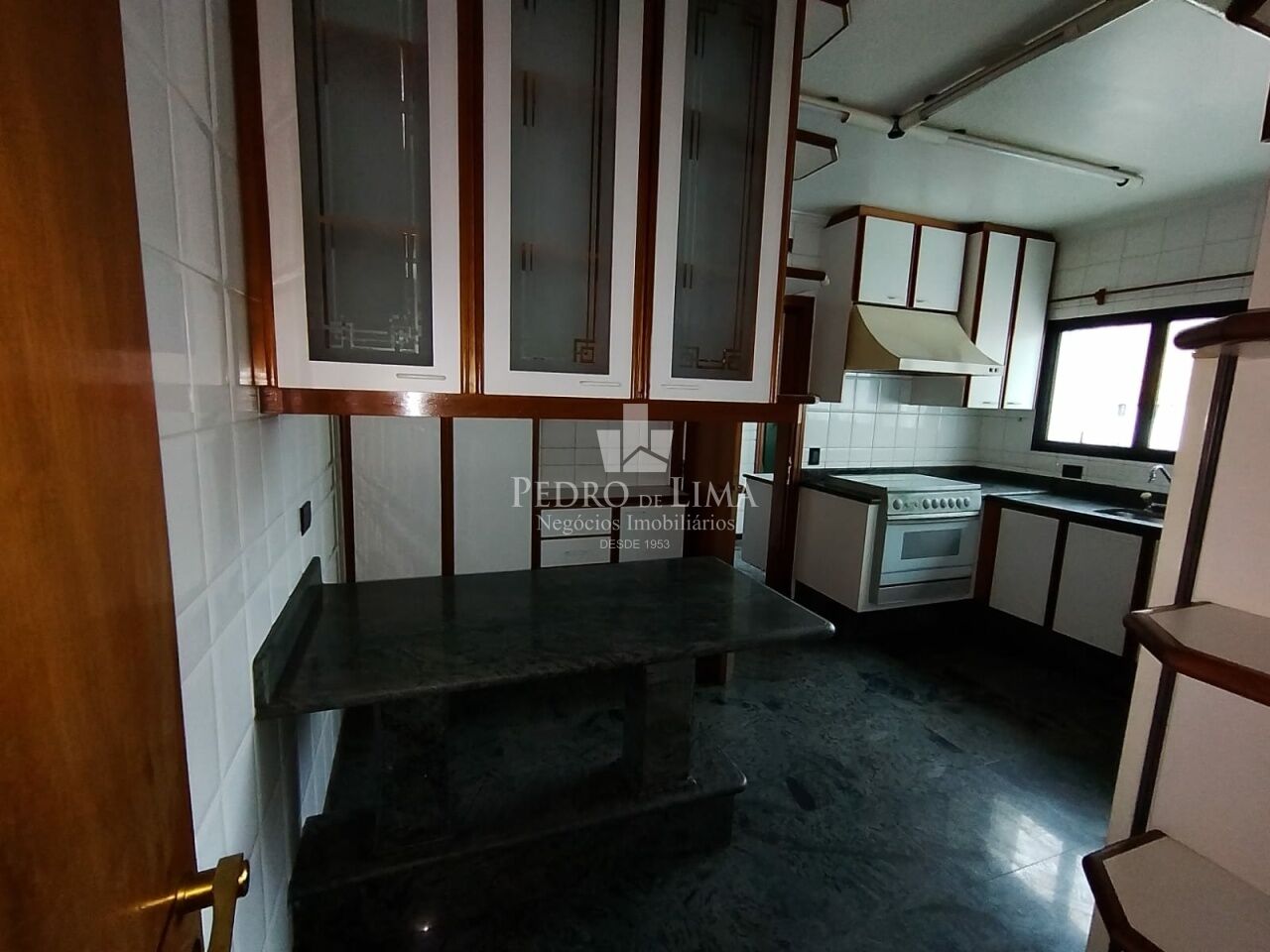 Apartamento de Alto Padrão ,Mobiliado,3 Dormitórios (uma suíte) e Duas Vagas no Jardim Anália Franco