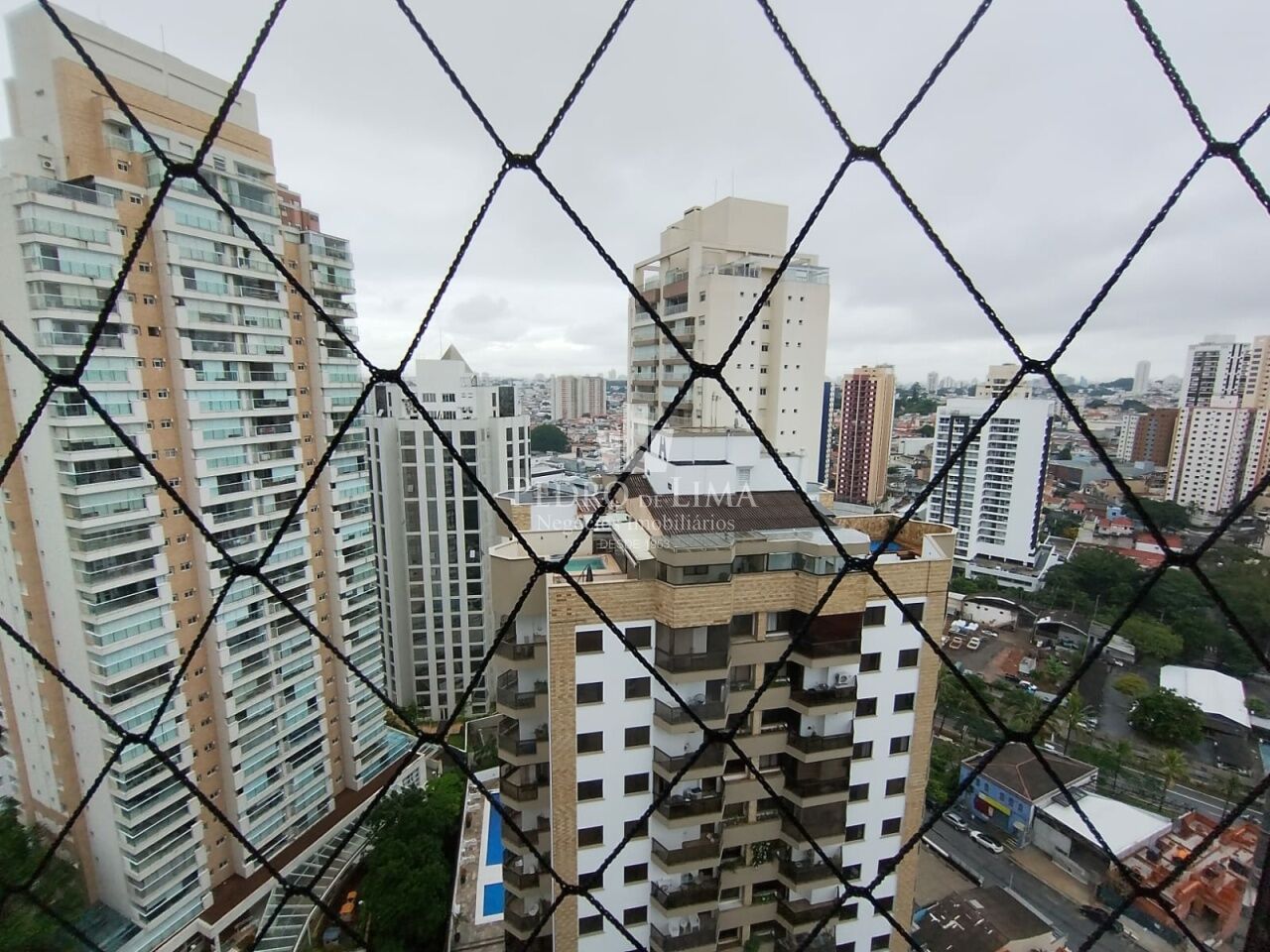 Apartamento de Alto Padrão ,Mobiliado,3 Dormitórios (uma suíte) e Duas Vagas no Jardim Anália Franco