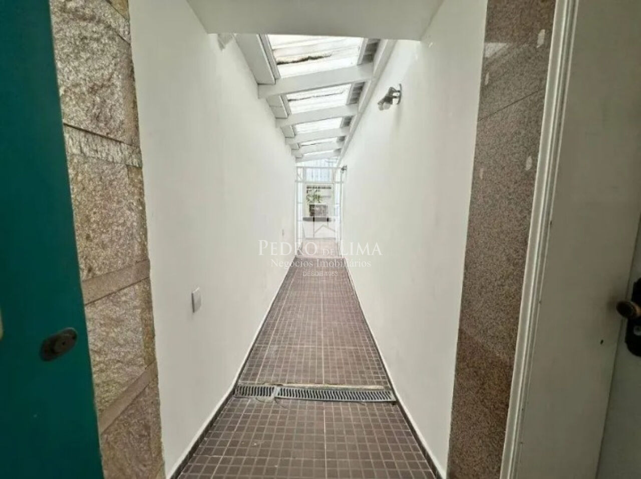 imagem do imovel Sobrado Comercial 210m² 2 vagas ref: TP30199