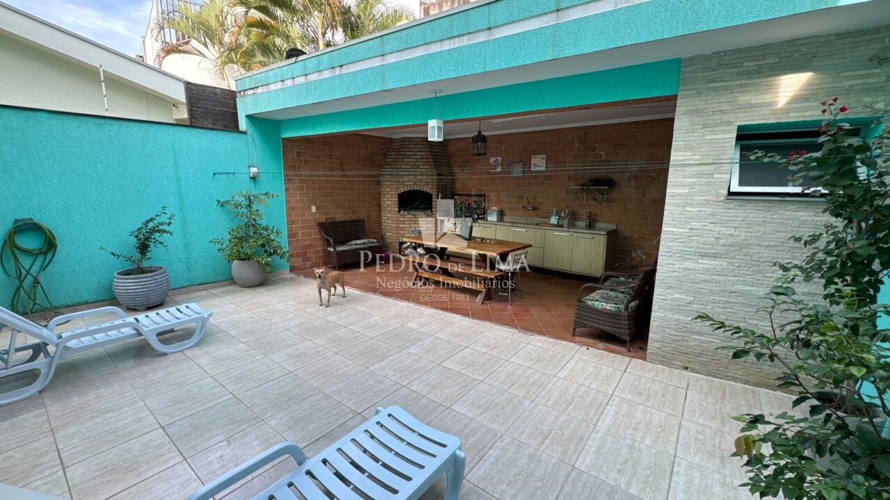 Sobrado 3 suites 6 vagas no Jardim Taxtil