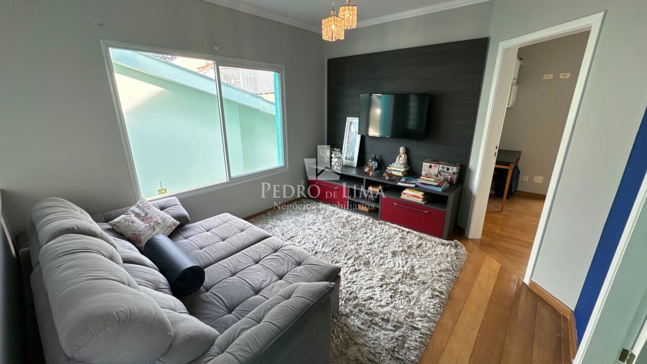 Sobrado 3 suites 6 vagas no Jardim Taxtil