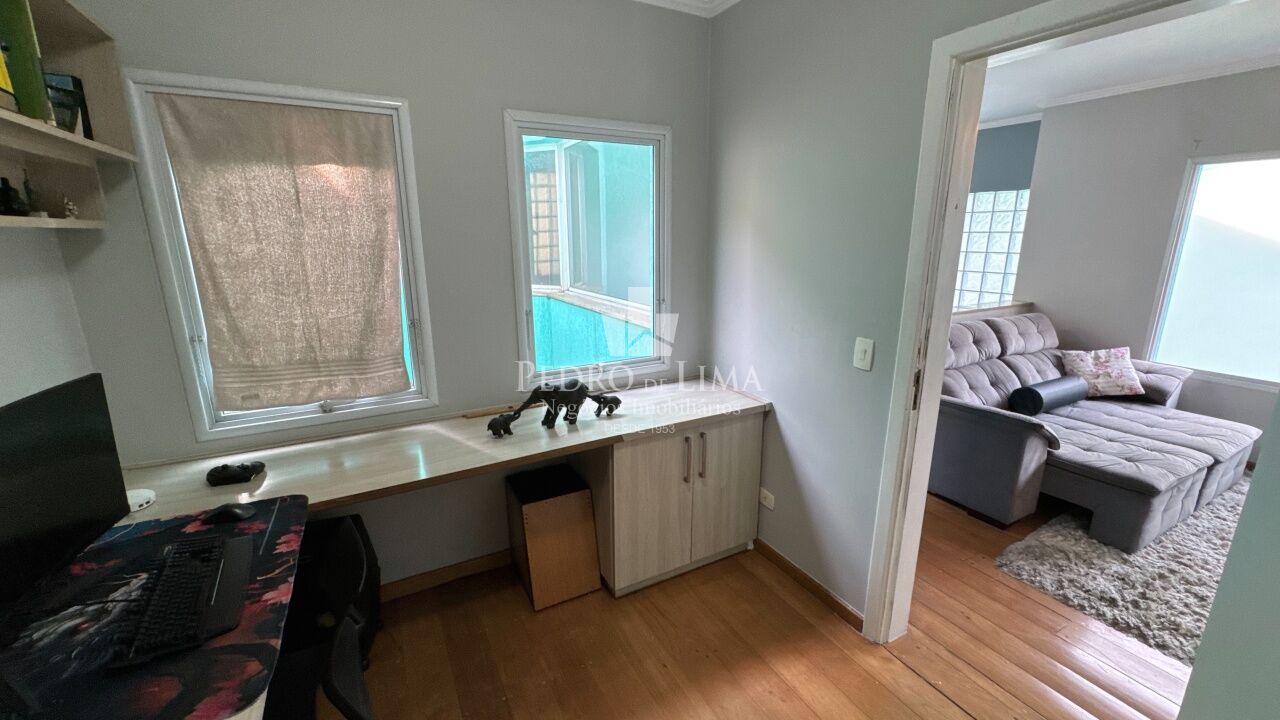 Sobrado 3 suites 6 vagas no Jardim Taxtil