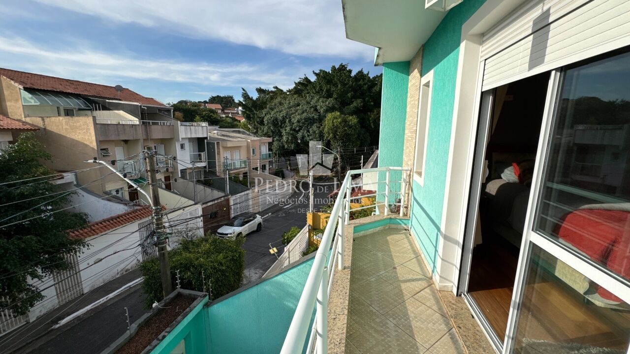 Sobrado 3 suites 6 vagas no Jardim Taxtil