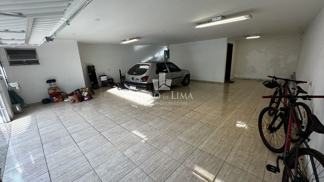 Sobrado 3 suites 6 vagas no Jardim Taxtil