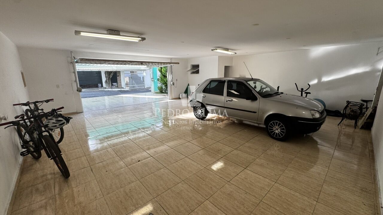 Sobrado 3 suites 6 vagas no Jardim Taxtil
