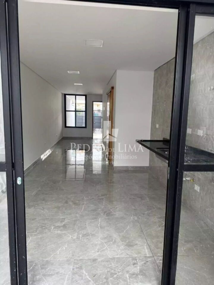 imagem do imovel Sobrado com 3 quartos sendo 1 suíte, 3 banheiros, 2 vagas de garagem  ref: TP30213