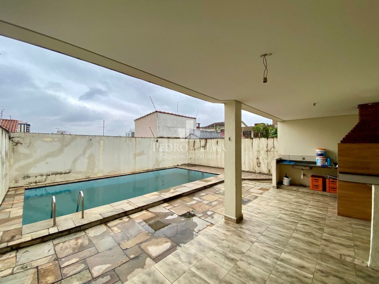 Casa Térrea com 5 dormitórios, 6 vagas e piscina na Vila Rosália - Guarulhos