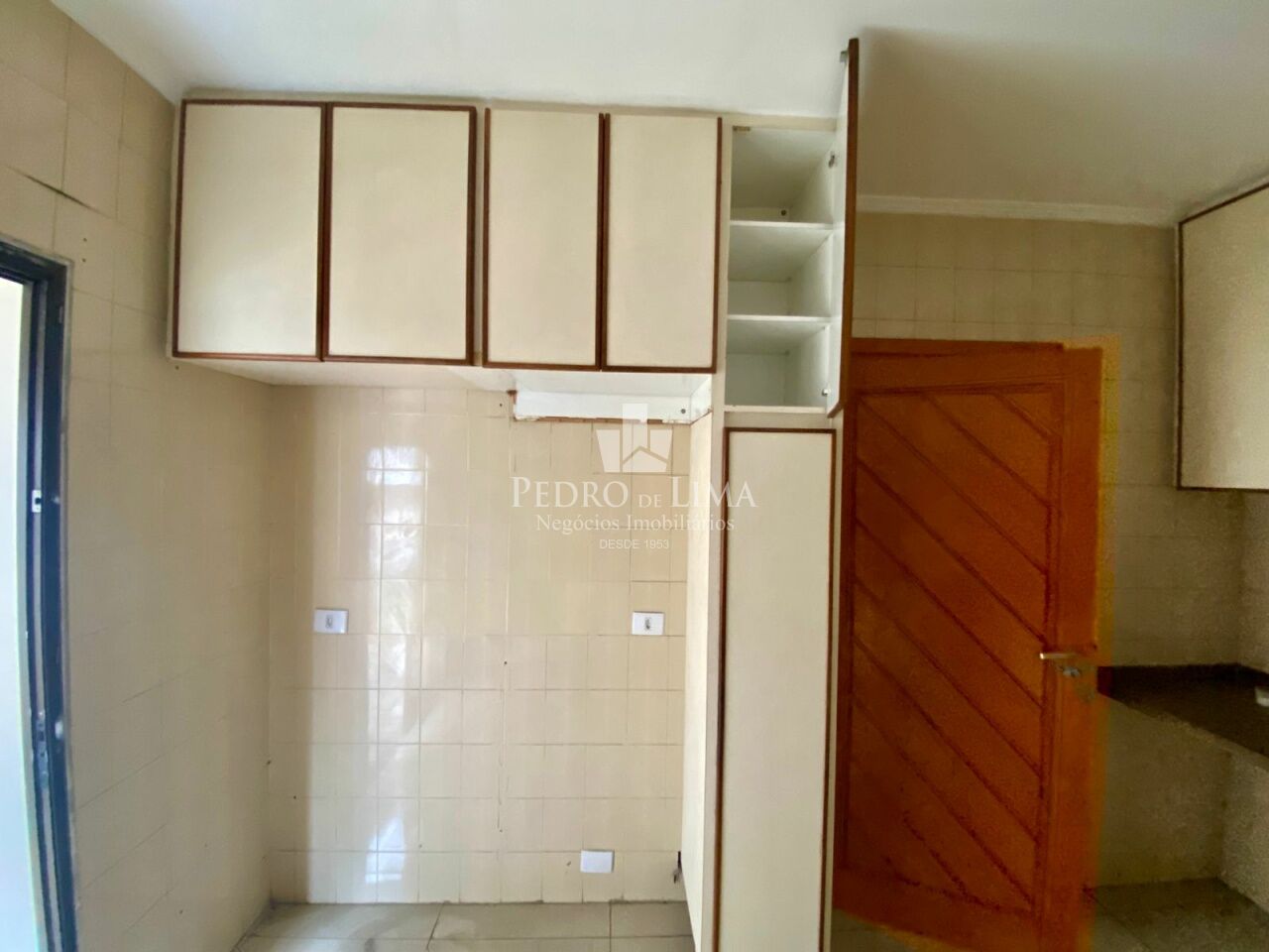 Casa Térrea com 5 dormitórios, 6 vagas e piscina na Vila Rosália - Guarulhos