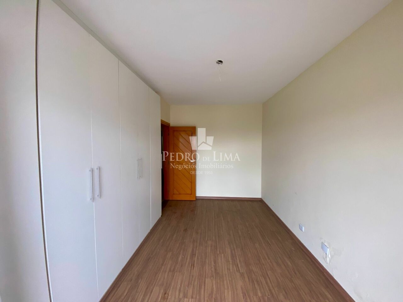 Casa Térrea com 5 dormitórios, 6 vagas e piscina na Vila Rosália - Guarulhos