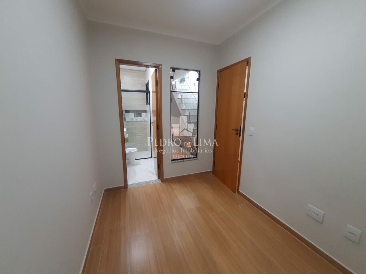 Sobrado frontal, 3 dormitórios, 3 suítes, 4 vagas, Vila Carrão