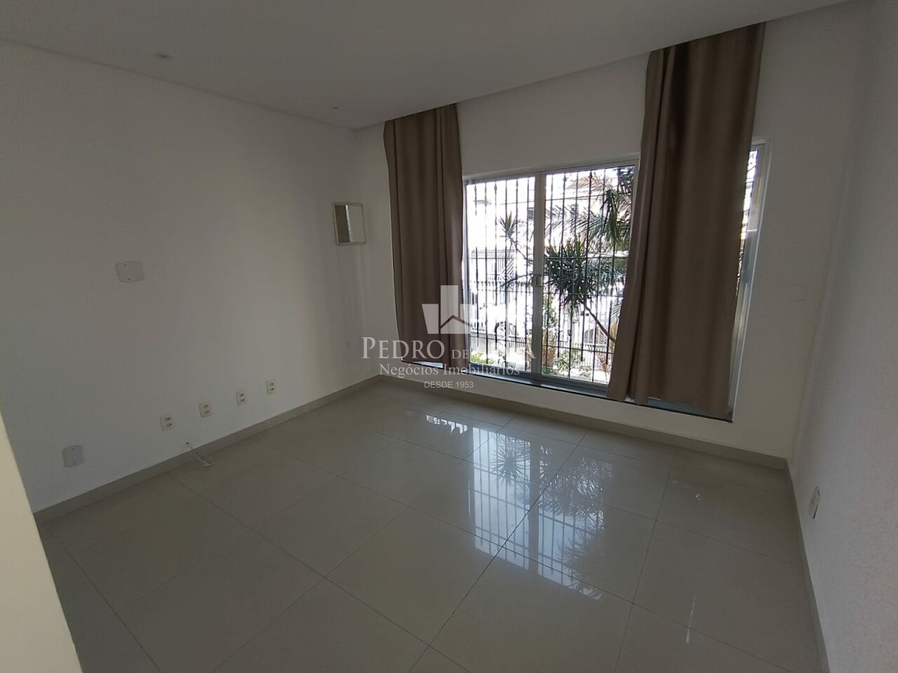 Sobrado Comercial ou Residencial  de 243m2, 3 Dormitórios, Piscina, na Vila Formosa