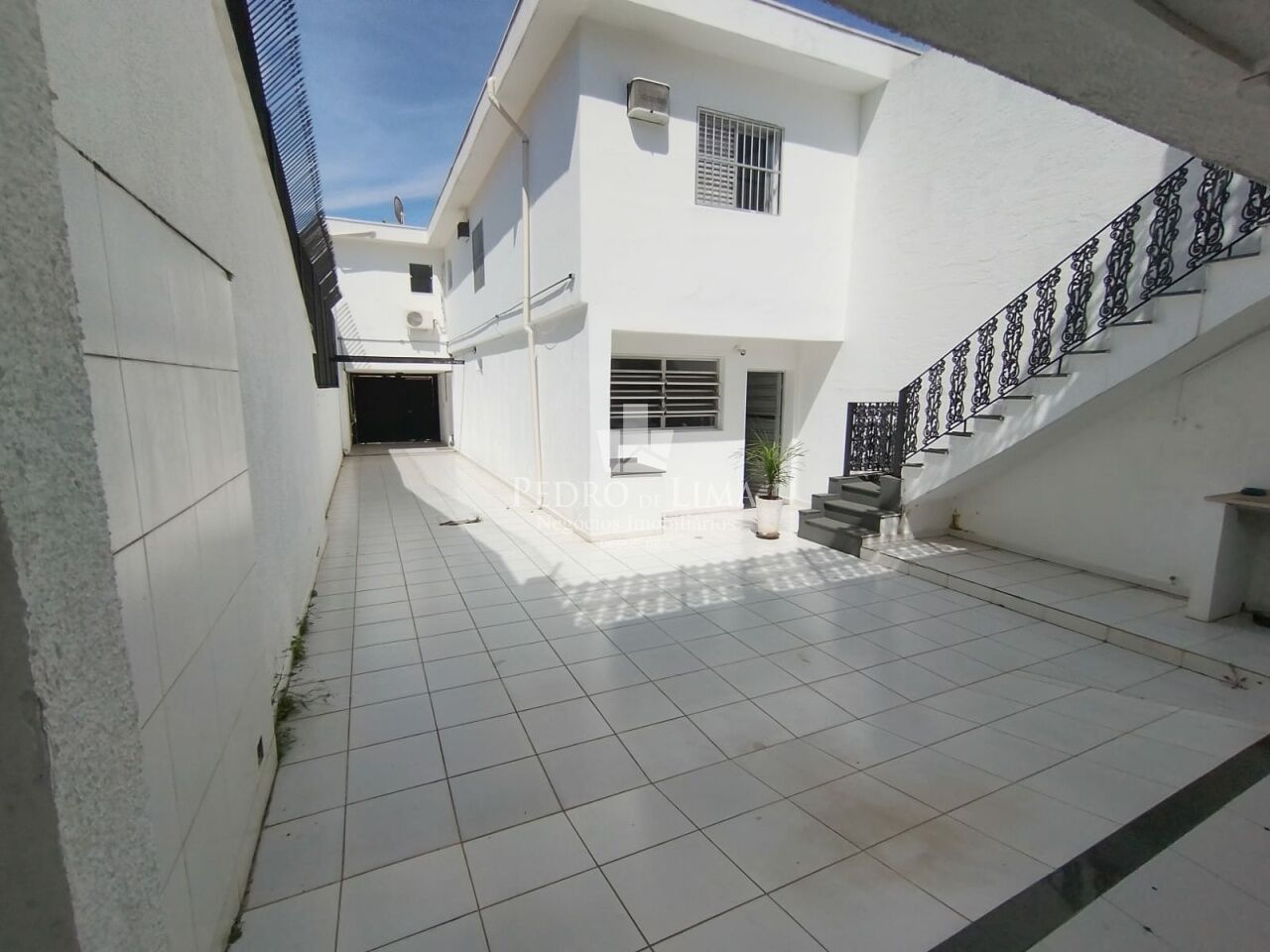 Sobrado Comercial ou Residencial  de 243m2, 3 Dormitórios, Piscina, na Vila Formosa