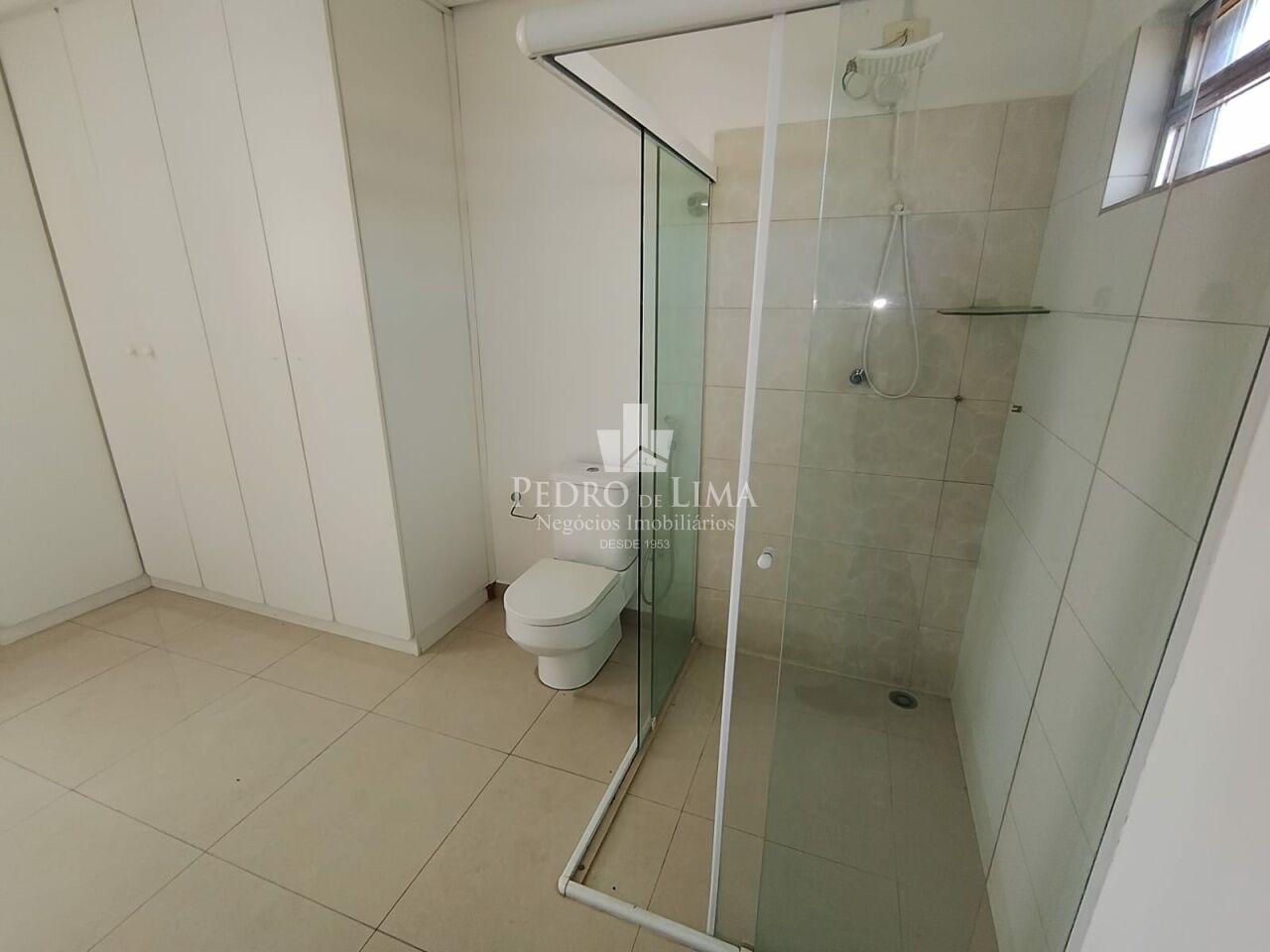 Sobrado Comercial ou Residencial  de 243m2, 3 Dormitórios, Piscina, na Vila Formosa