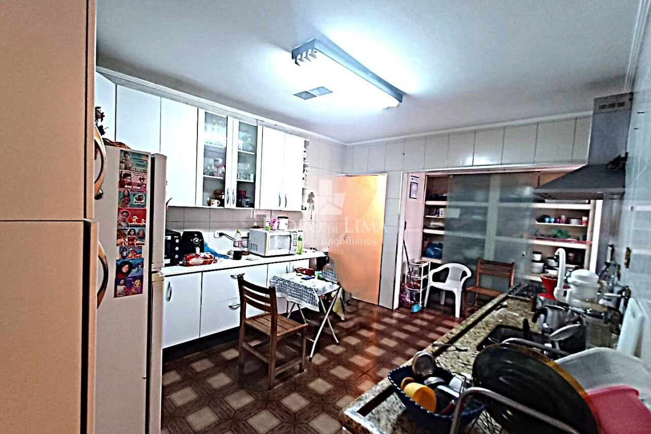 Casa Térrea na Vila Formosa 3 quartos, 2 banheiros, 3 vagas de garagem