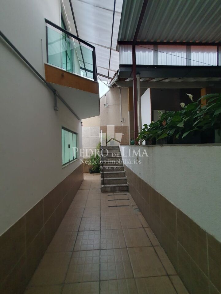 Sobrado bem localizado no Tatuapé, fins comerciais, 260m2 de terreno e 350m2 de área construída.