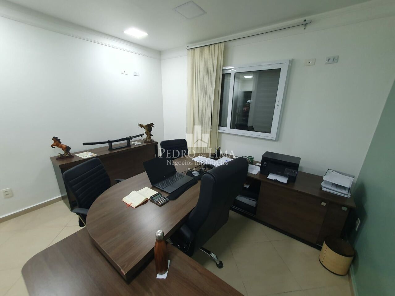 Sobrado bem localizado no Tatuapé, fins comerciais, 260m2 de terreno e 350m2 de área construída.