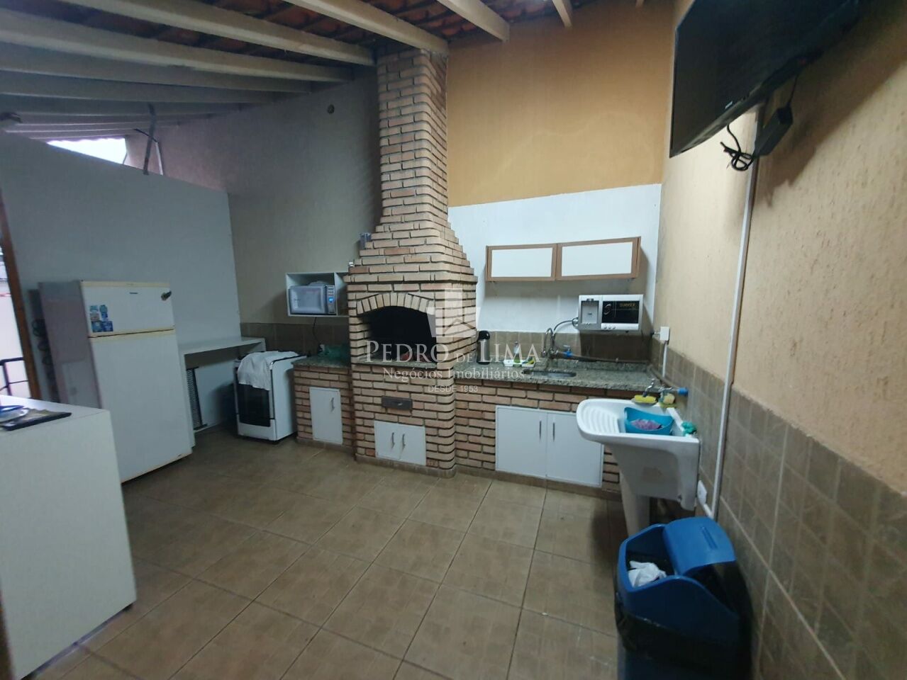 Sobrado bem localizado no Tatuapé, fins comerciais, 260m2 de terreno e 350m2 de área construída.