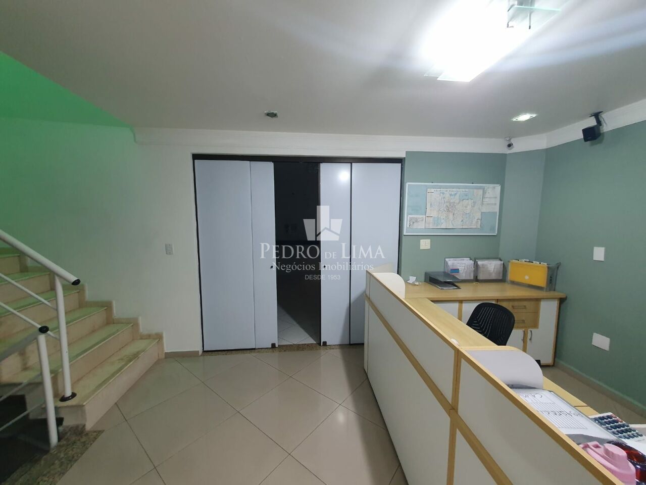 Sobrado bem localizado no Tatuapé, fins comerciais, 260m2 de terreno e 350m2 de área construída.