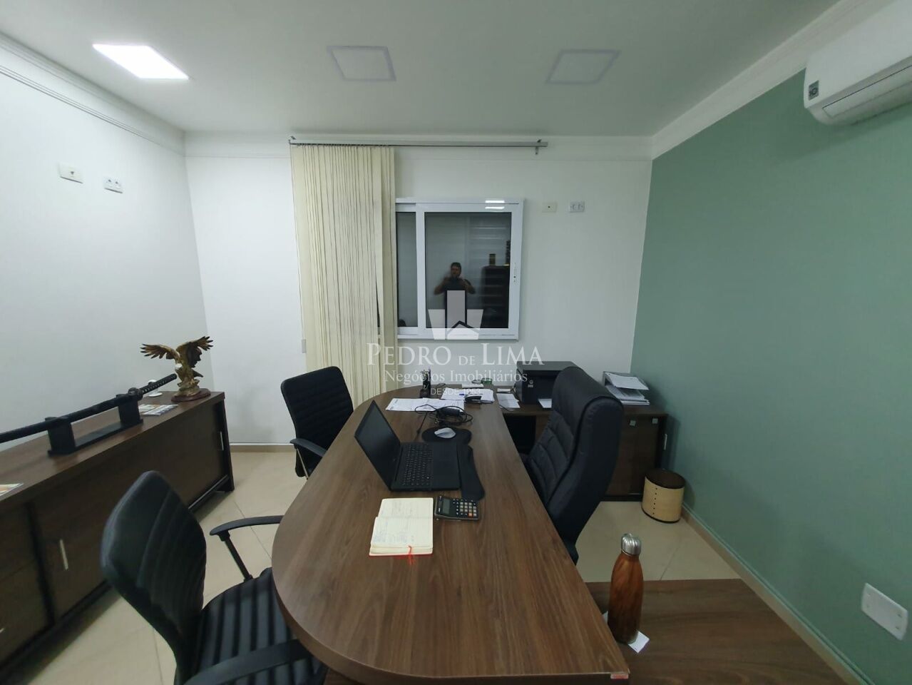 Sobrado bem localizado no Tatuapé, fins comerciais, 260m2 de terreno e 350m2 de área construída.