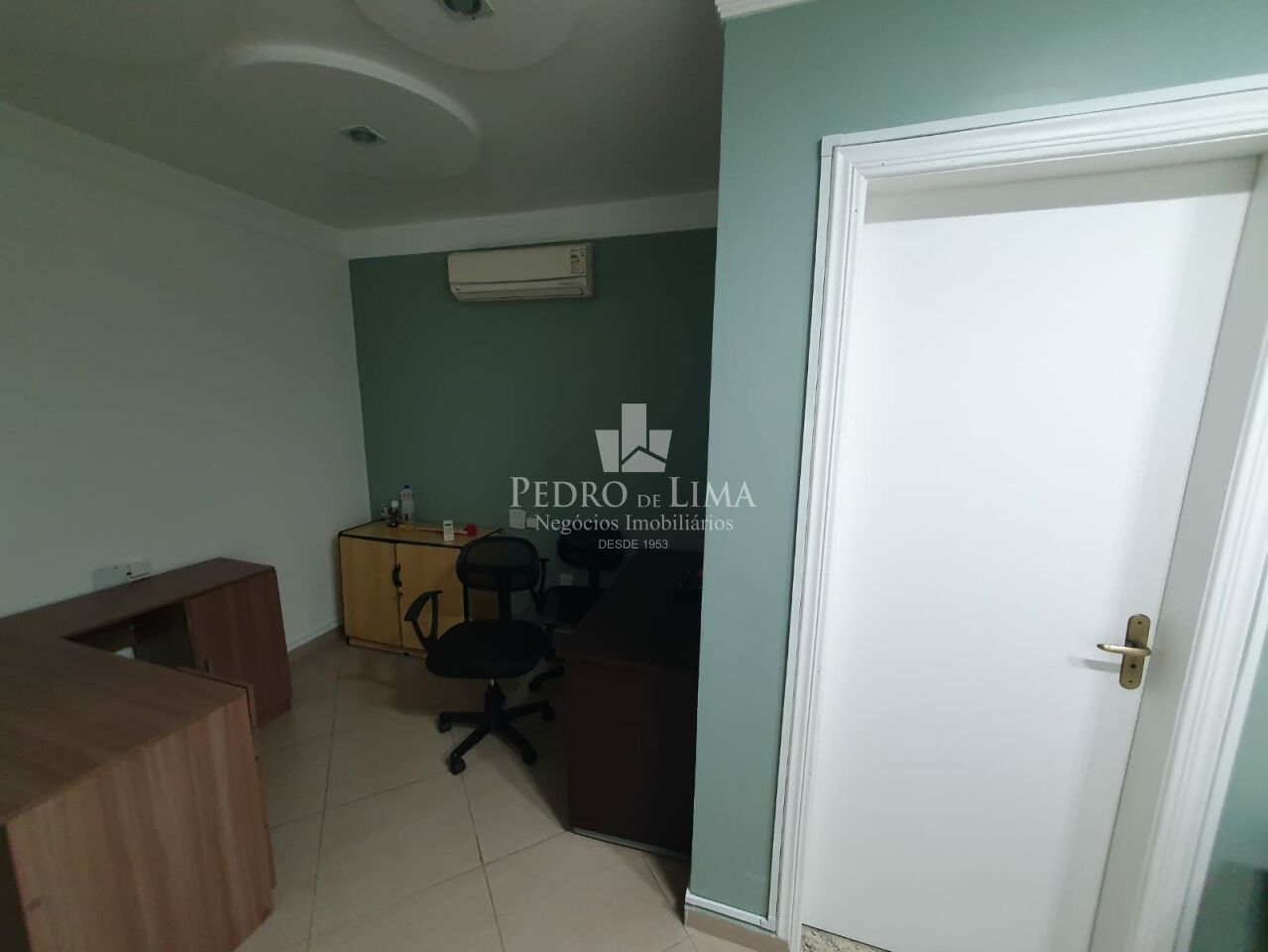 Sobrado bem localizado no Tatuapé, fins comerciais, 260m2 de terreno e 350m2 de área construída.