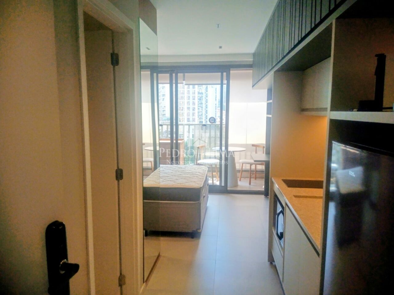 Apartamento Studio de 25m² no coração do Anália Franco