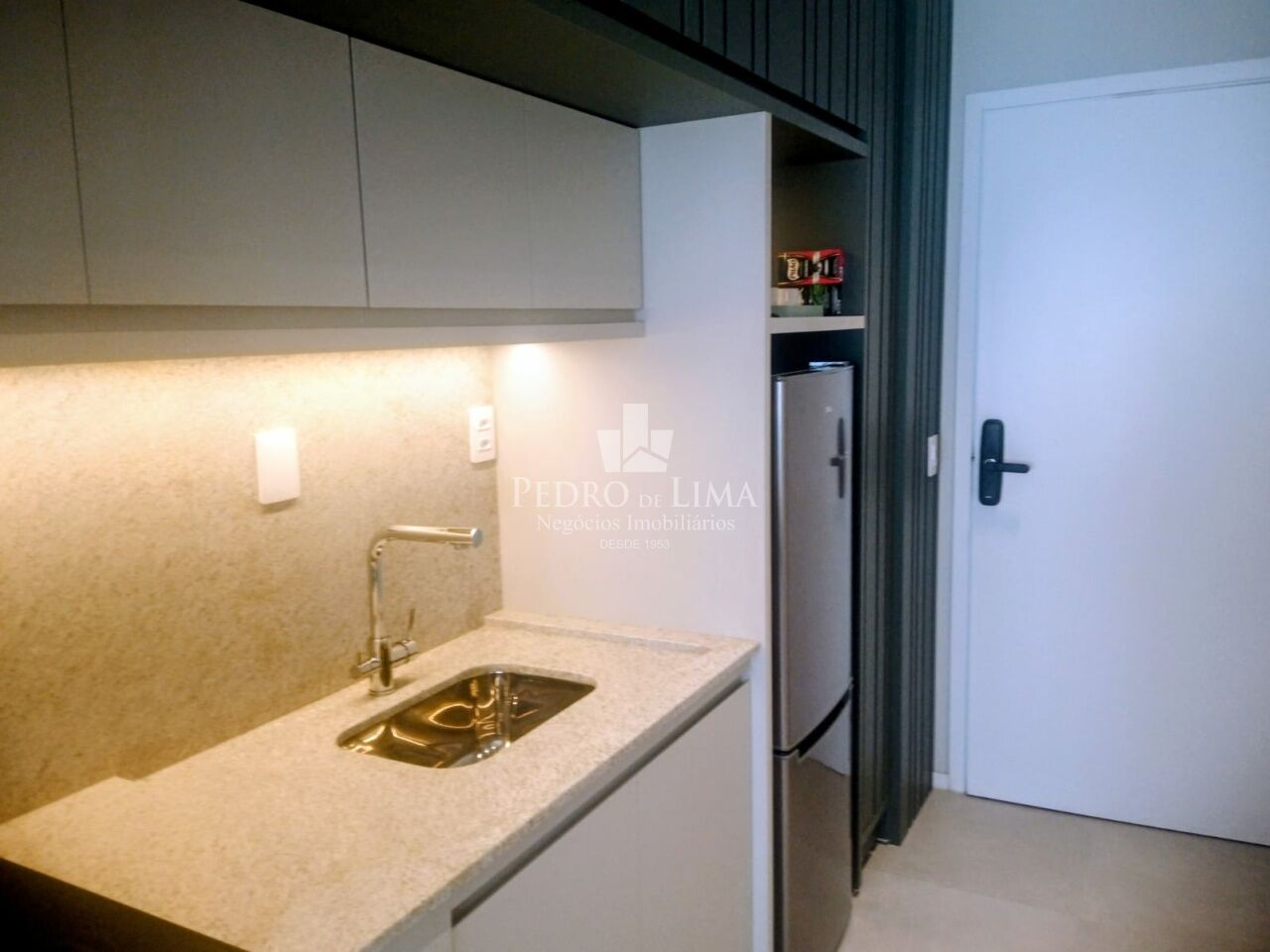 Apartamento Studio de 25m² no coração do Anália Franco