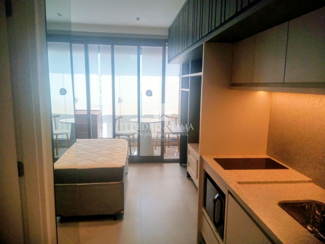 Apartamento Studio de 25m² no coração do Anália Franco