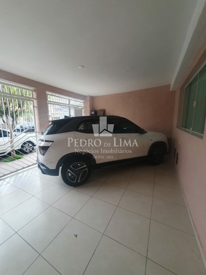 Dois sobrados para fins residenciais no mesmo terreno ! aprox. 400m² de área construída