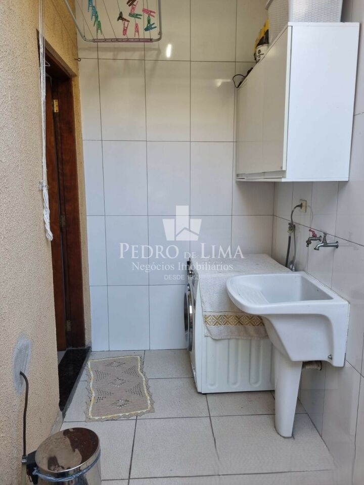 Casa com 3 dormitórios sendo 1 suíte, 3 banheiros, 2 vagas de garagem Vila Prudente