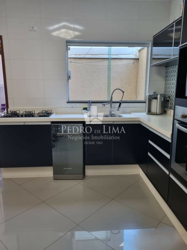Casa com 3 dormitórios sendo 1 suíte, 3 banheiros, 2 vagas de garagem Vila Prudente