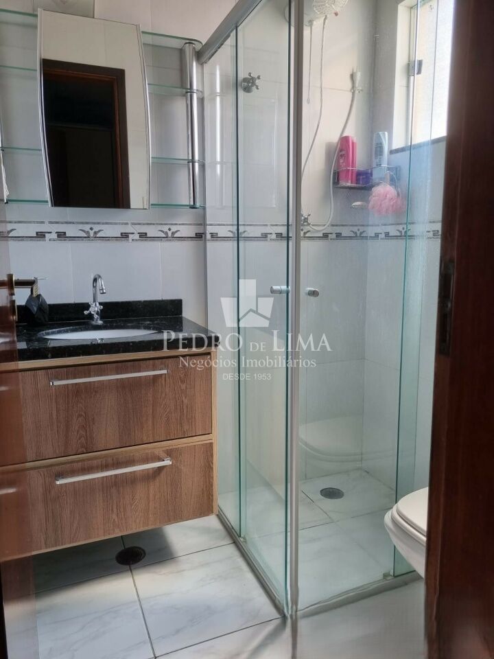 Casa com 3 dormitórios sendo 1 suíte, 3 banheiros, 2 vagas de garagem Vila Prudente