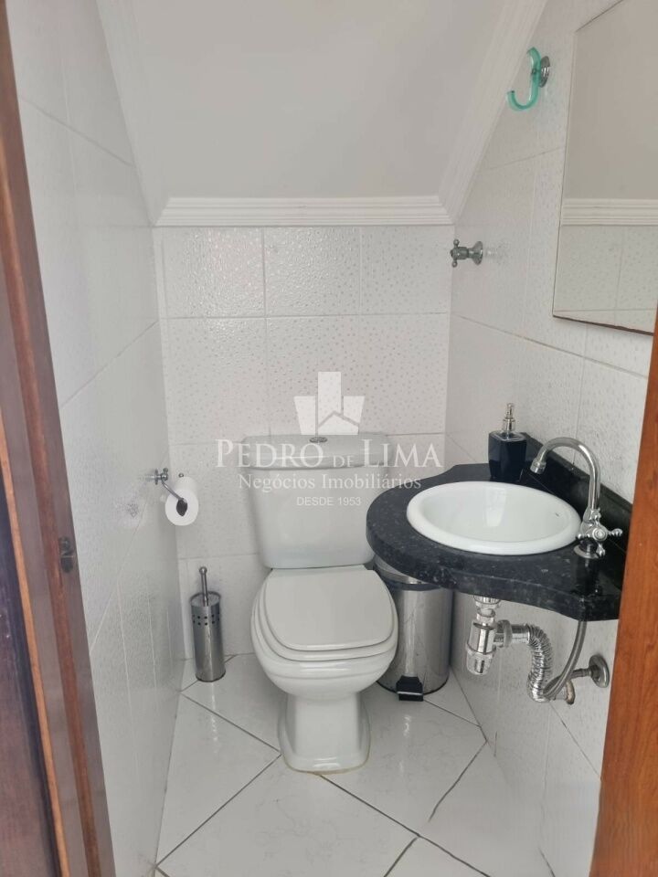 Casa com 3 dormitórios sendo 1 suíte, 3 banheiros, 2 vagas de garagem Vila Prudente