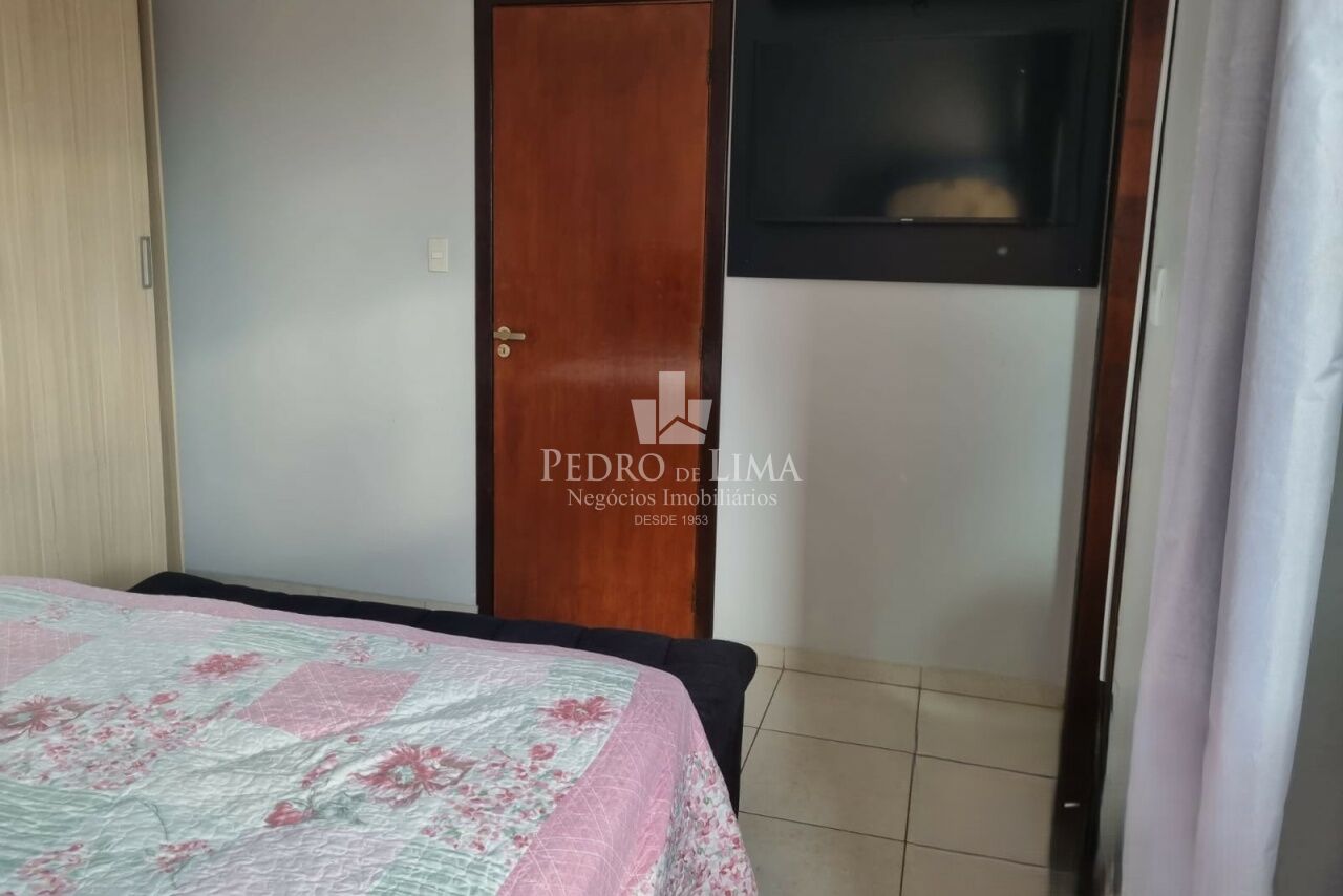 Casa com 3 dormitórios sendo 1 suíte, 3 banheiros, 2 vagas de garagem Vila Prudente