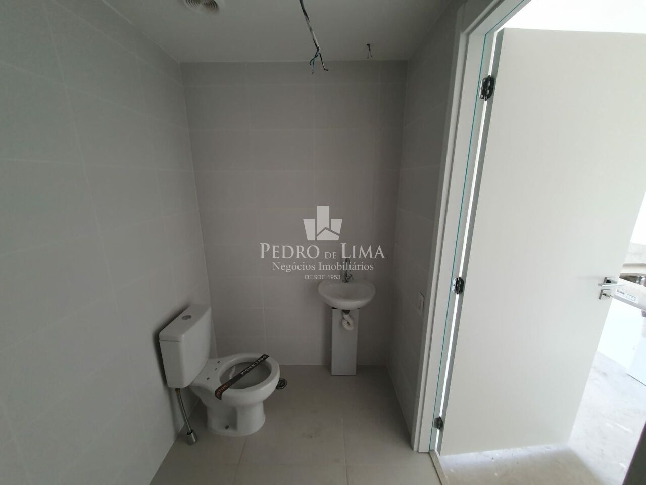 Apartamento tipo Studio, próximo ao Metrô Tatuapé, 21m², 1 dormitório com varanda.