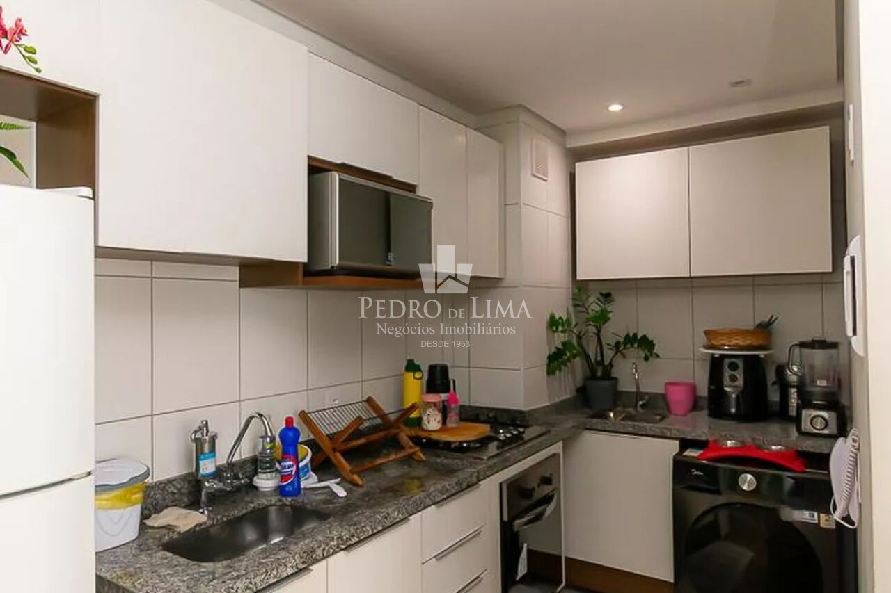 Apartamento com sacada  2 dormitorios, 1 banheiro 1 vaga  Condominio Vita Parque