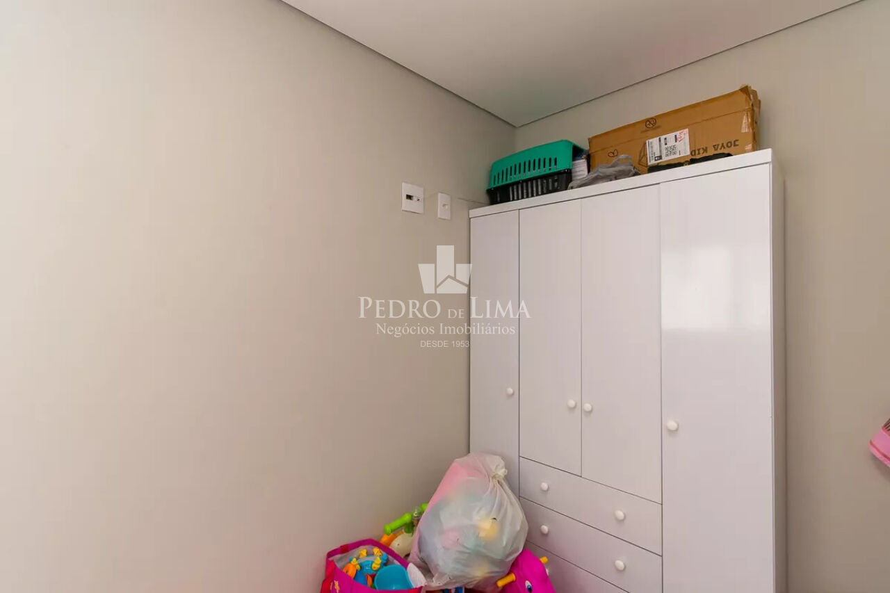 Apartamento com sacada  2 dormitorios, 1 banheiro 1 vaga  Condominio Vita Parque