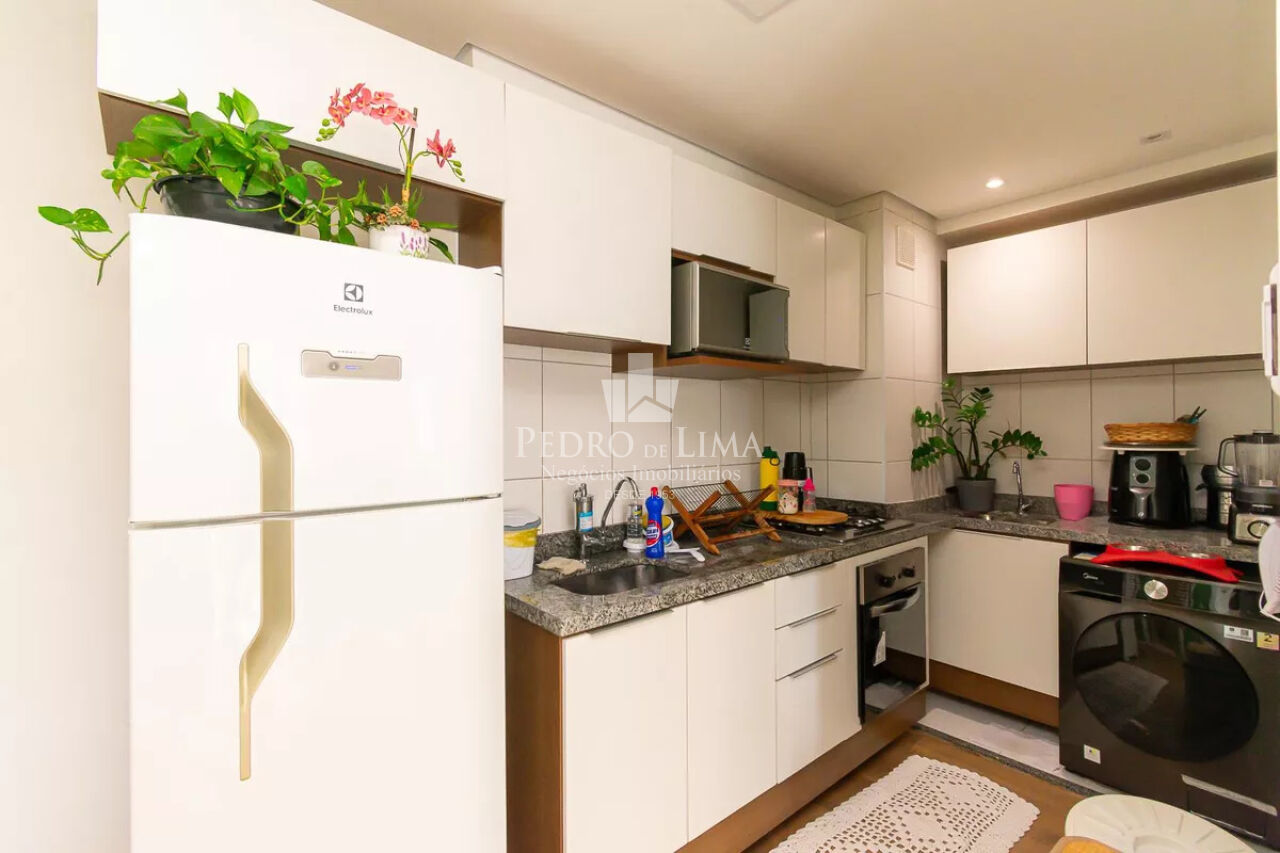 Apartamento com sacada  2 dormitorios, 1 banheiro 1 vaga  Condominio Vita Parque