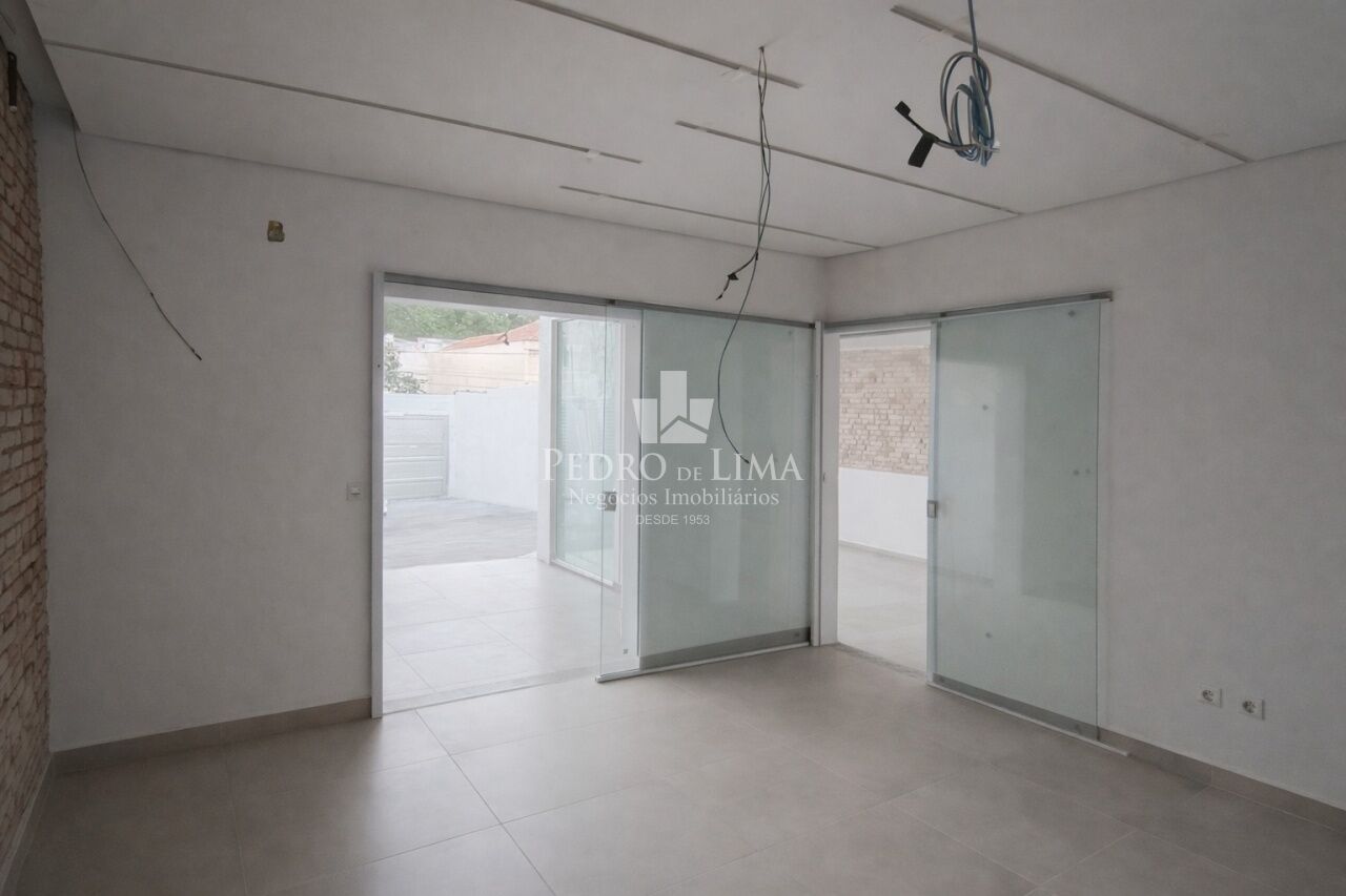 Salão com salas e área externa, 240m², 8 vagas, no Tatuapé.