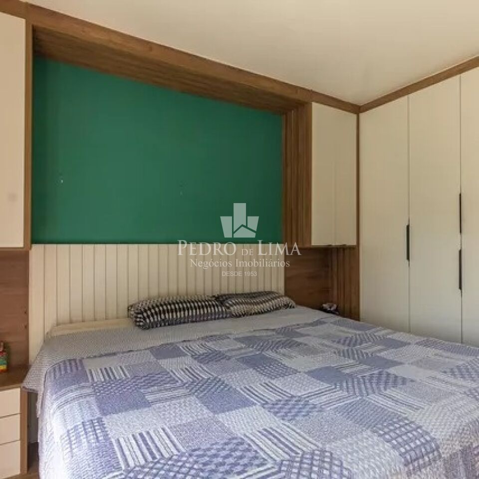 Sobrado Frontal  com Espaço Gourmet e Piscina, 3 suítes, lavabo, 2 vagas de garagem