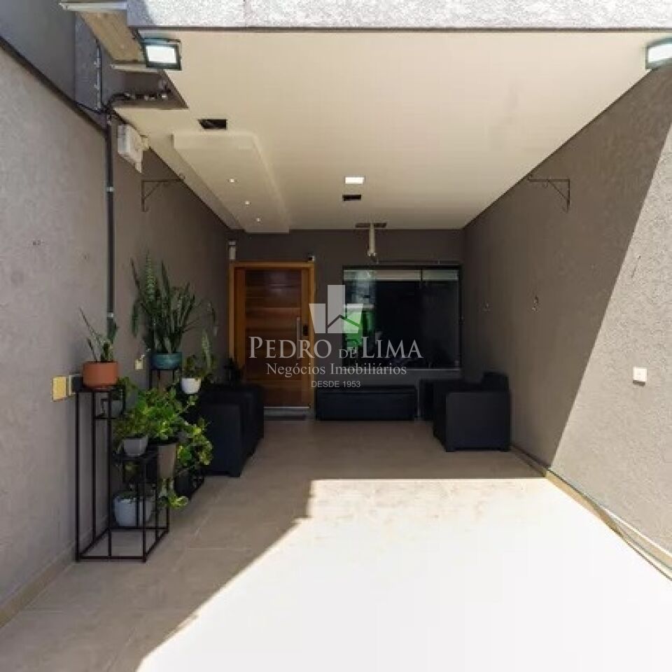Sobrado Frontal  com Espaço Gourmet e Piscina, 3 suítes, lavabo, 2 vagas de garagem