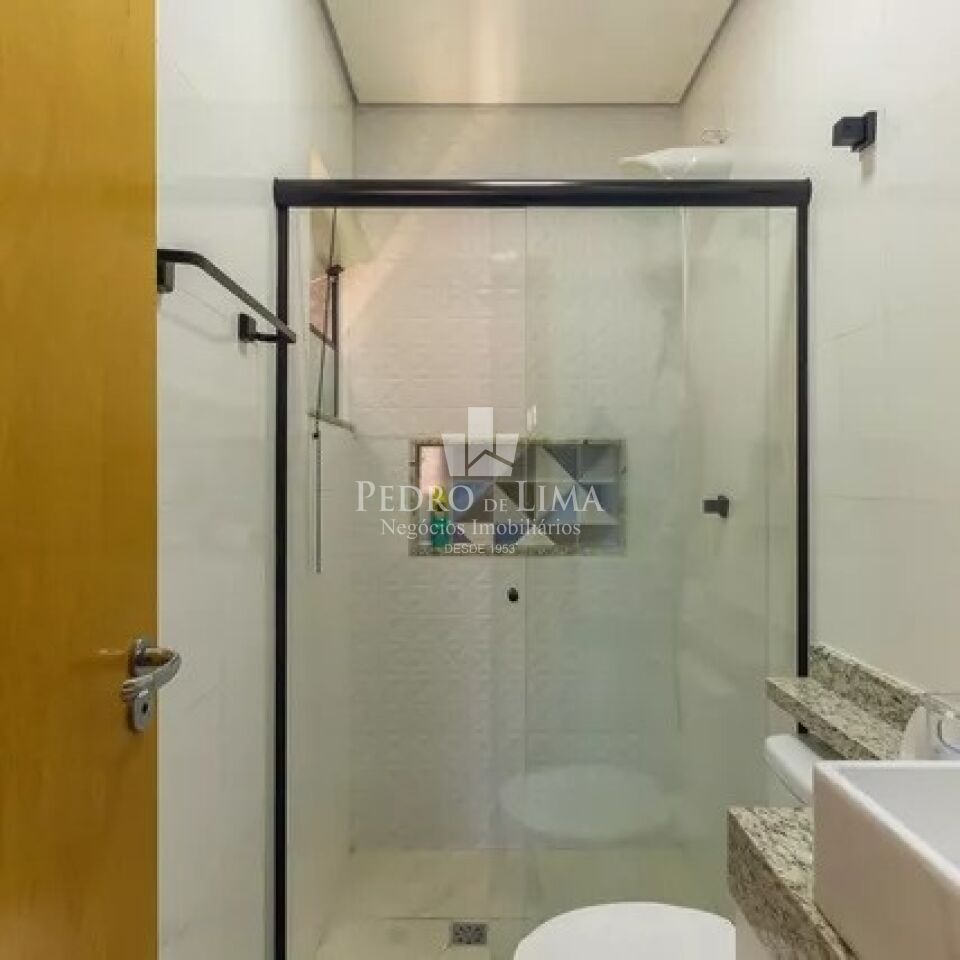 Sobrado Frontal  com Espaço Gourmet e Piscina, 3 suítes, lavabo, 2 vagas de garagem