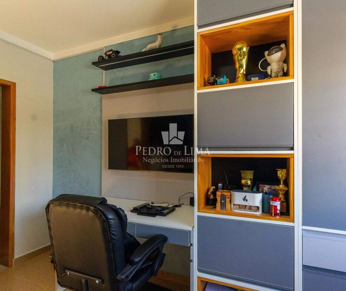 Sobrado Frontal  com Espaço Gourmet e Piscina, 3 suítes, lavabo, 2 vagas de garagem