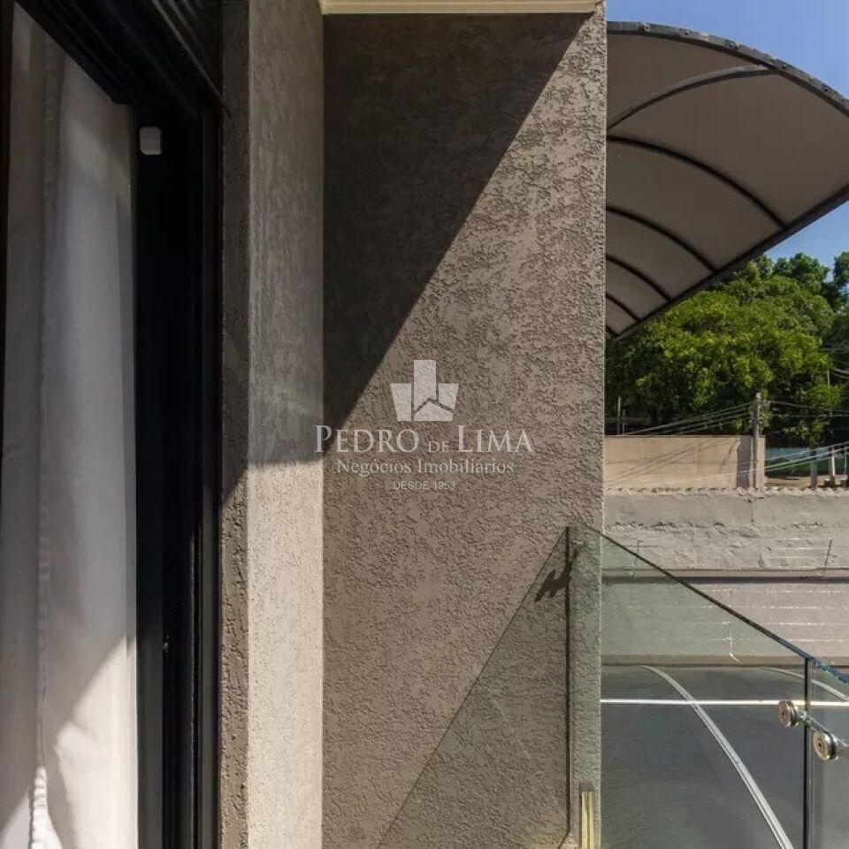 Sobrado Frontal  com Espaço Gourmet e Piscina, 3 suítes, lavabo, 2 vagas de garagem