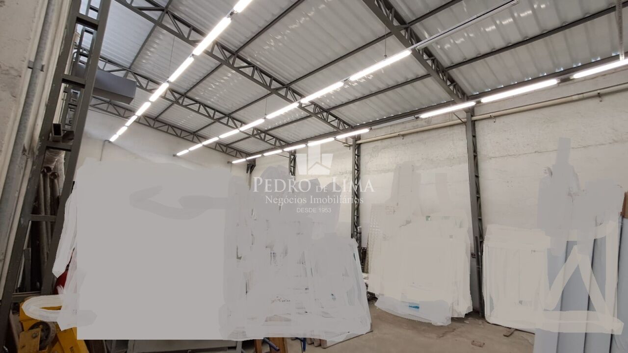 Galpão 442m², com mezanino, 2 banheiros, na Vila Manchester