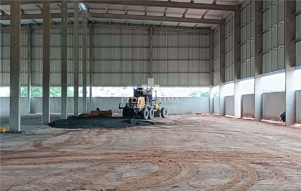 Galpão Industrial 4.200m² de área útil, em Itaquaquecetuba.