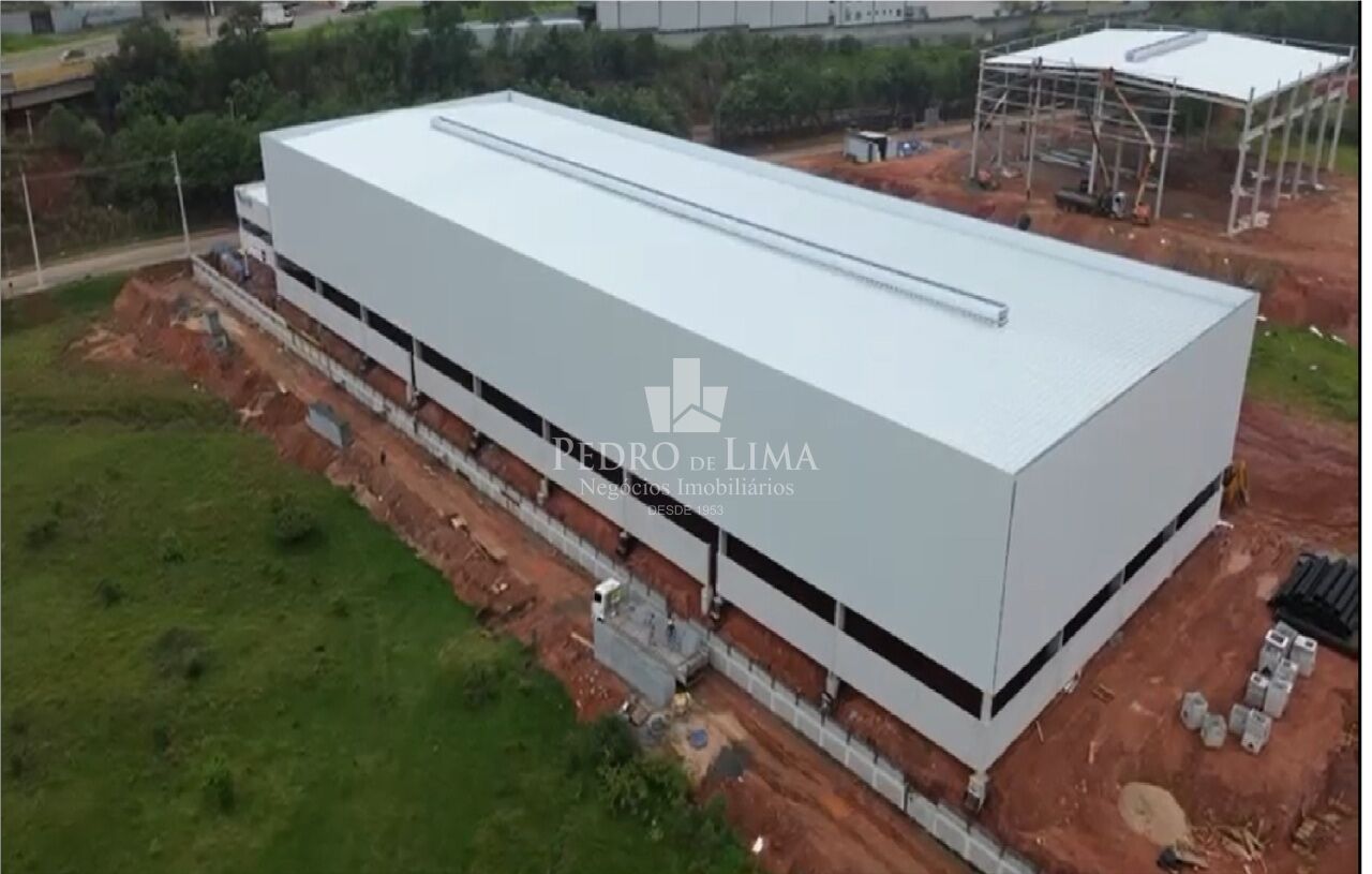 imagem do imovel Galpão Industrial 4.200m² de área útil, em Itaquaquecetuba. ref: TP30331