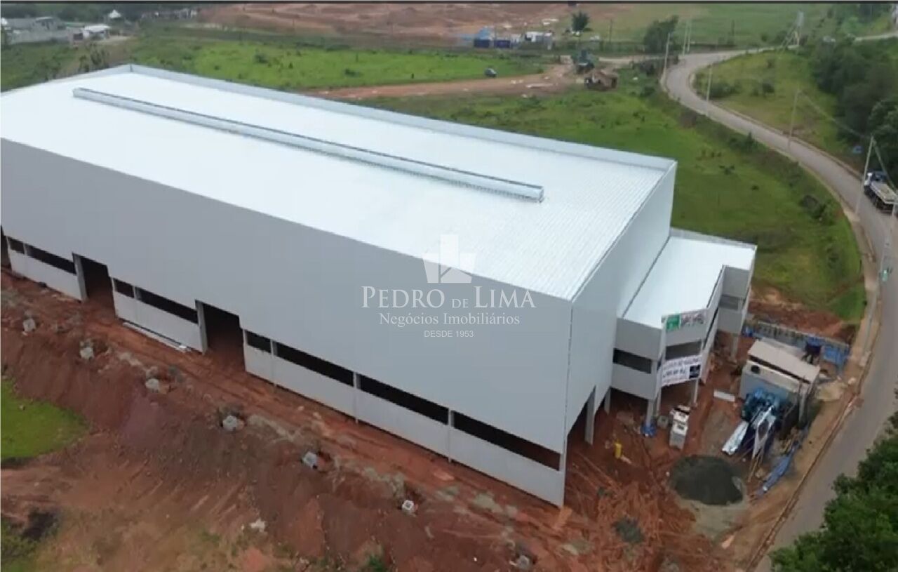 Galpão Industrial 4.200m² de área útil, em Itaquaquecetuba.