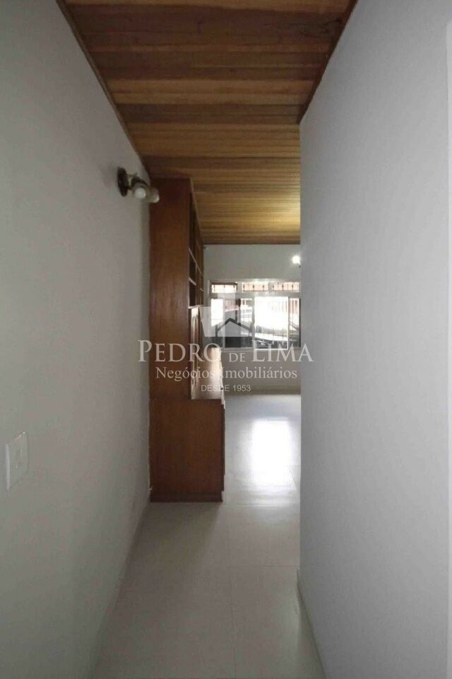 imagem do imovel Casa Térrea, 2 quartos, banheiro, quintal, 2 vagas + 2 casas no mesmo terreno  ref: TP30339