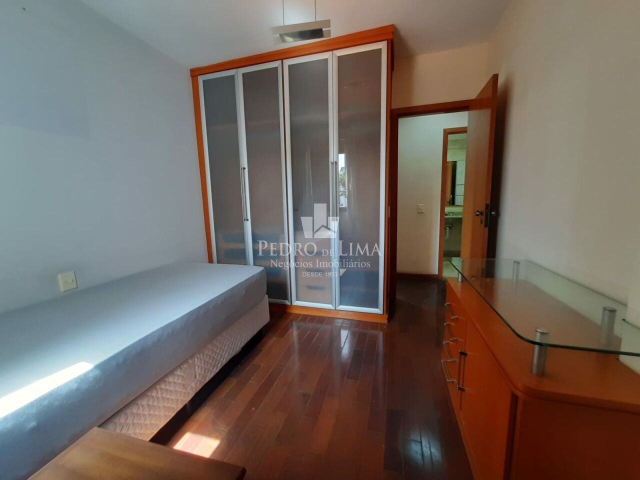 Apartamento com 3 quartos, 1 suíte, 2 vagas fixas em Tatuapé - Condomínio Versatile